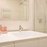 In Financial District 4 Pax Apartman